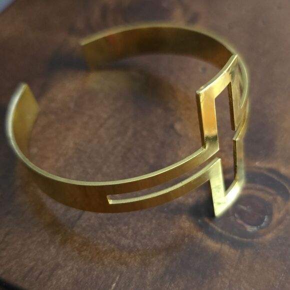 Cross cuff bracelet Gold tone - Picture 6 of 9